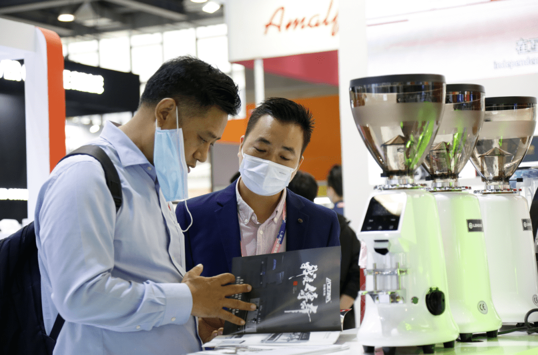 有必要买很贵的商用半自动咖啡机吗？麻将胡了2试玩模拟器创业开咖啡店(图1)